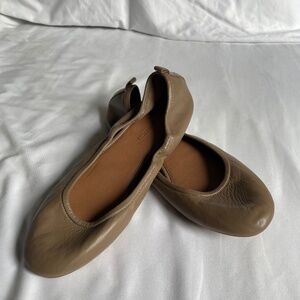 BANANA REPUBLIC - Tan leather ballet flat